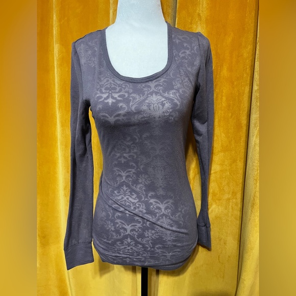 Maurices grey small long sleeve tee - Picture 1 of 2